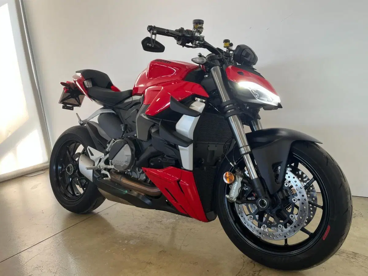 Ducati Streetfighter V2 (2022 - 24) (2)