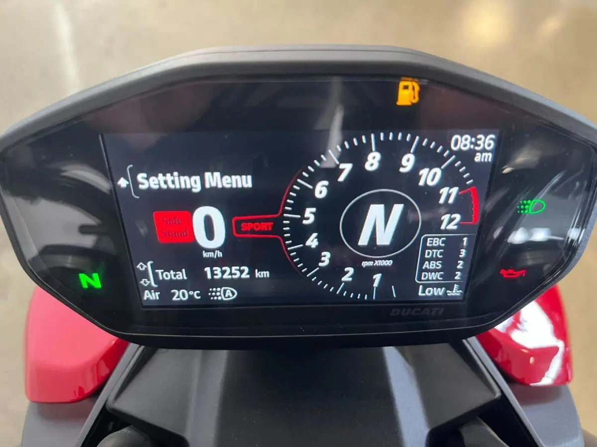 Ducati Streetfighter V2 (2022 - 24) (13)