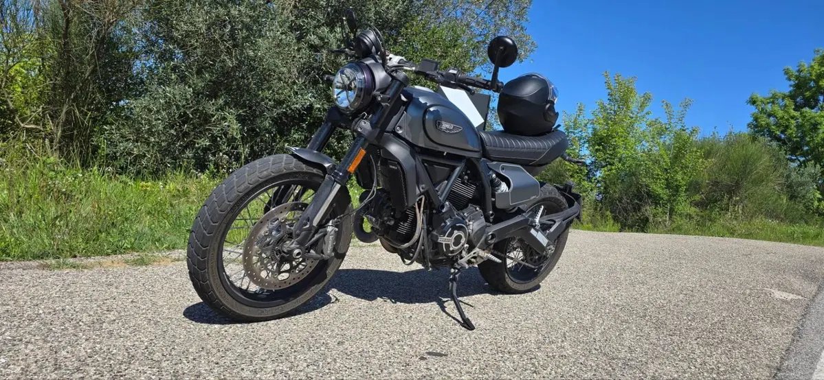 Ducati Scrambler 800 Night Shift (2021 - 22) (2)