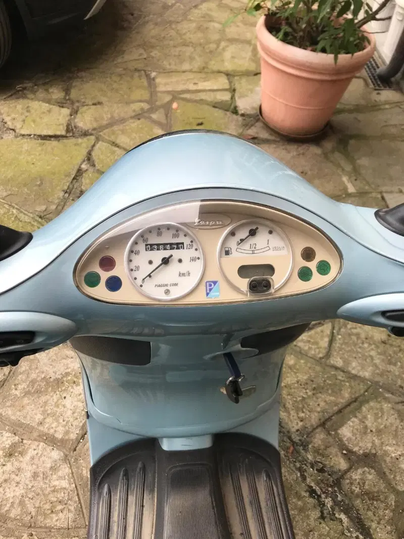 Vespa LX 150 (2005 - 11) (4)