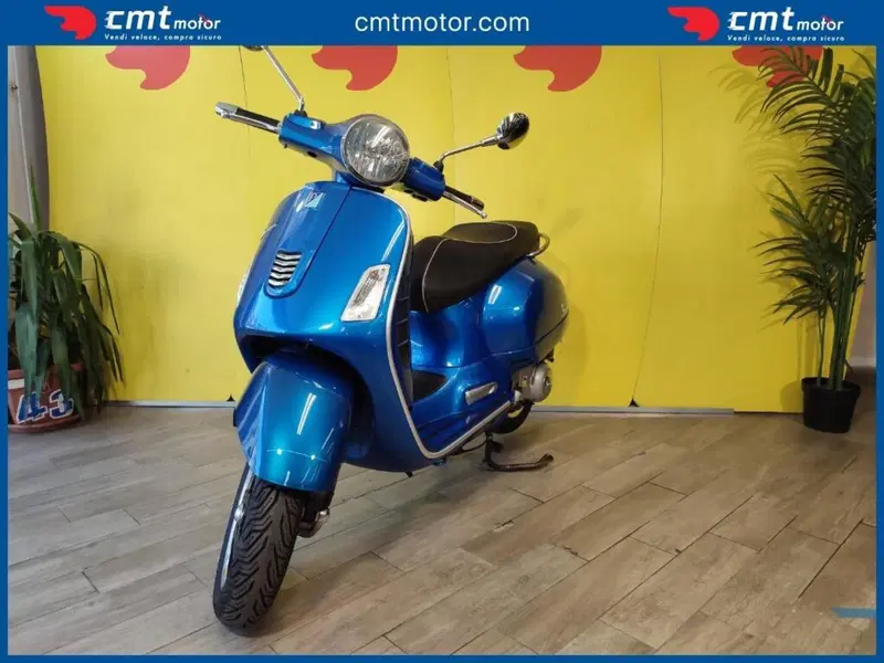 Vespa GTS 300 Super (2008 - 16) (2)
