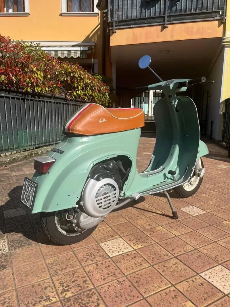 Piaggio Vespa 50 Special V5B (2)
