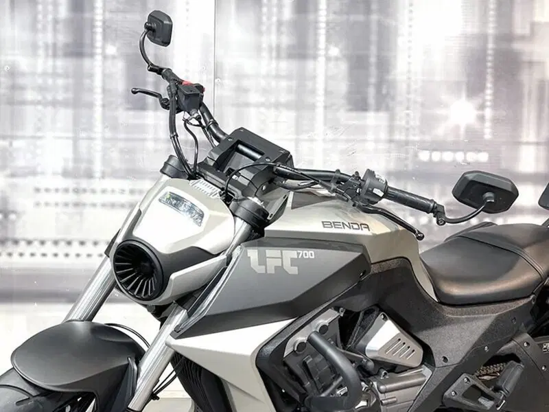 Benda Motorcycles LFC 700 (2024 - 26) (4)