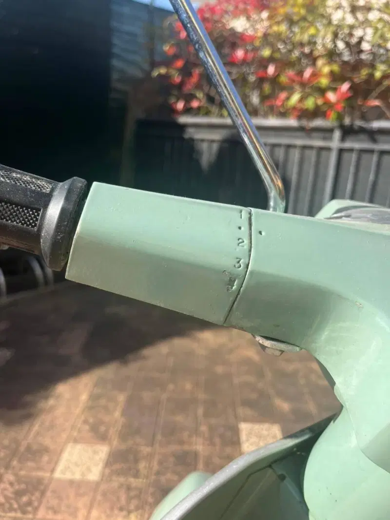 Piaggio Vespa 50 Special V5B (4)