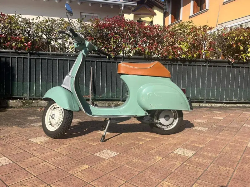 Piaggio Vespa 50 Special V5B (5)