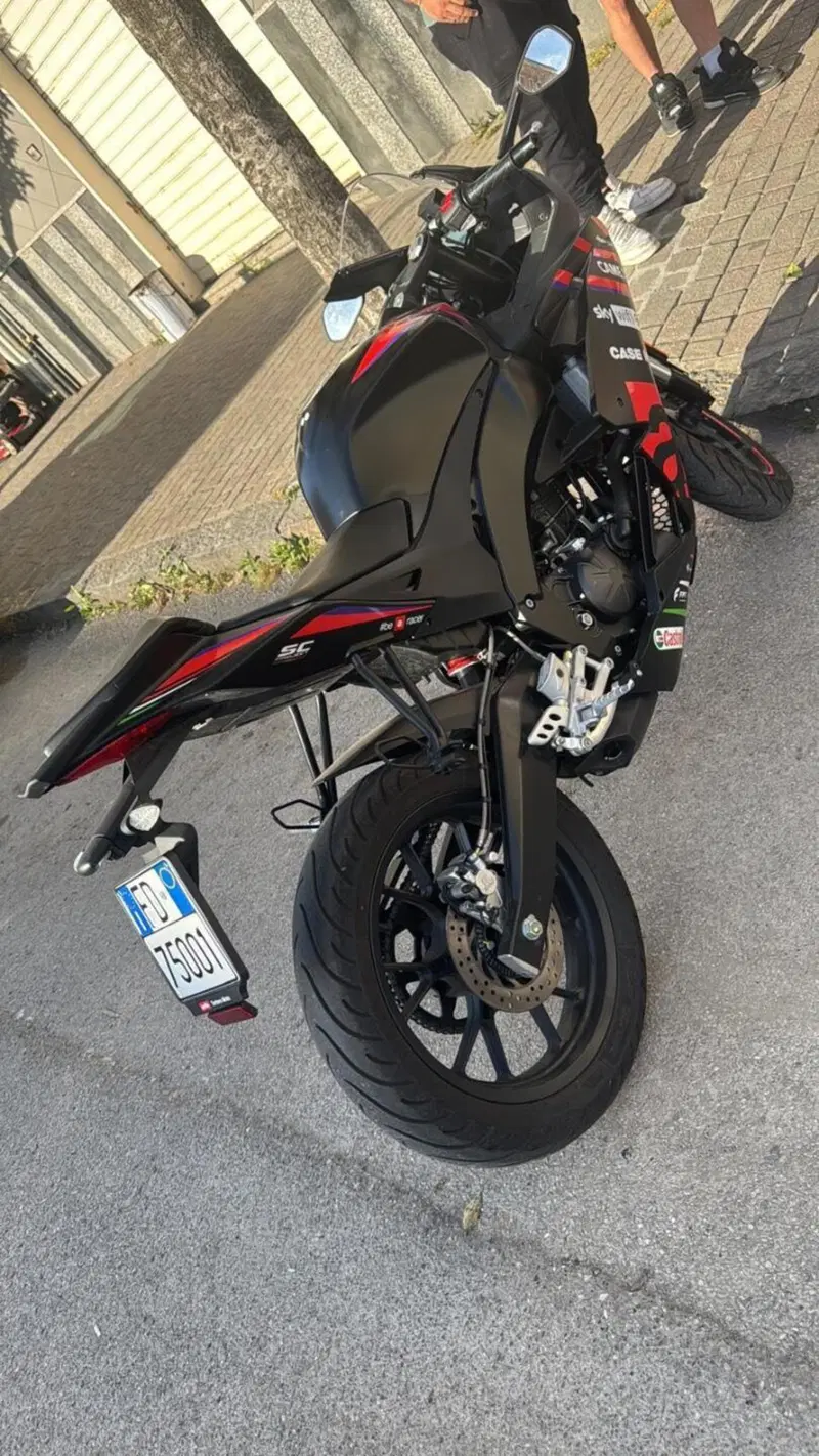 Aprilia RS 125 GP Replica (2021 - 24) (3)