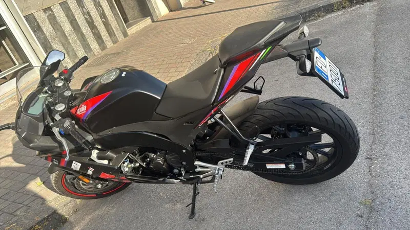 Aprilia RS 125 GP Replica (2021 - 24) (4)