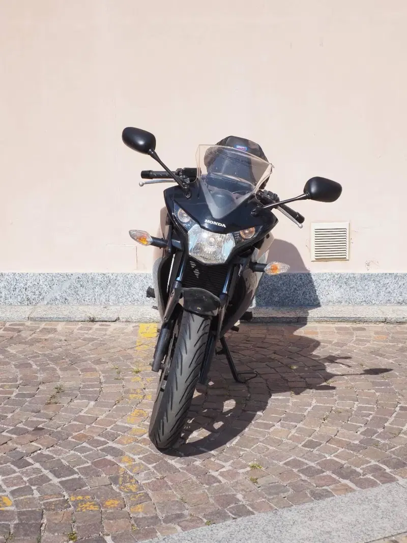 Honda CBR 125 R (2007 - 17) (3)
