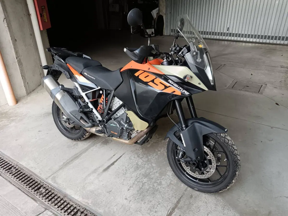 KTM 1050 Adventure (2015 - 16) (2)