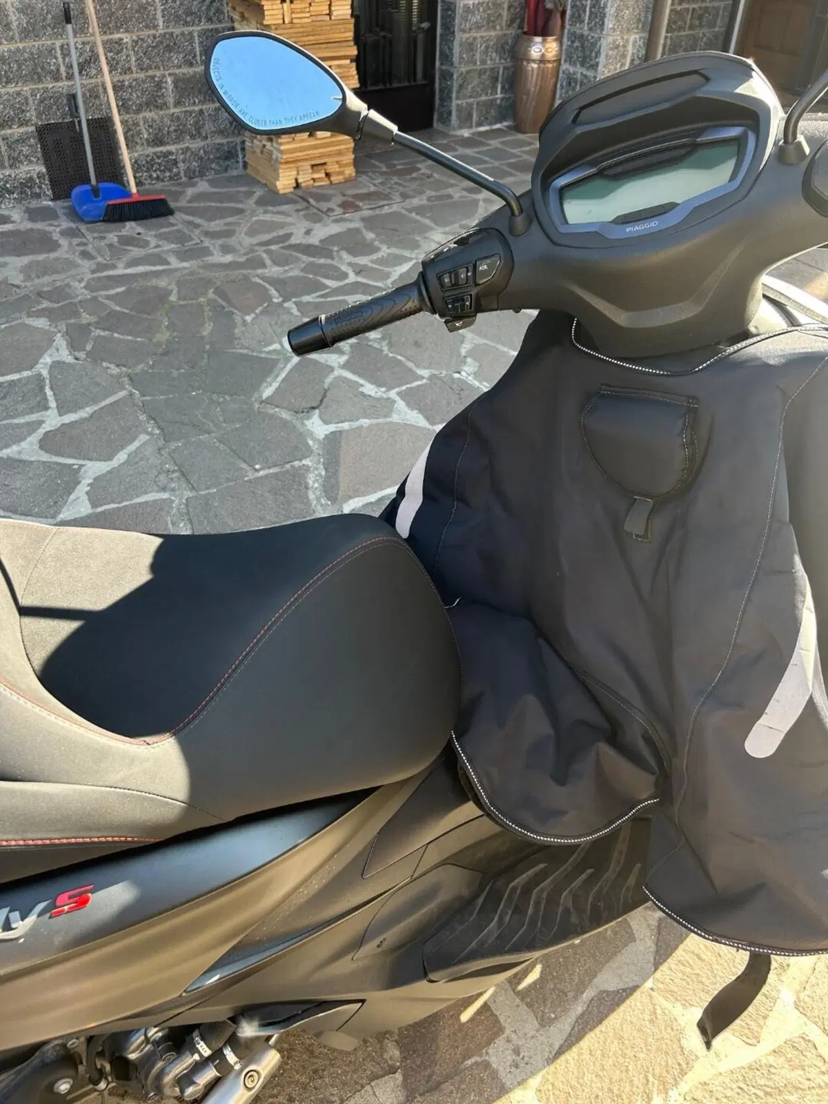 Piaggio Beverly 300 S ABS-ASR (2021 - 25) (6)