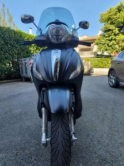 Piaggio Beverly 300 i.e. Police ABS-ASR (2017 - 20) usata
