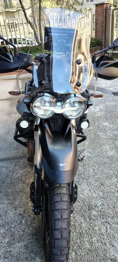 Moto Guzzi V85 TT Travel (2021 - 23) usata
