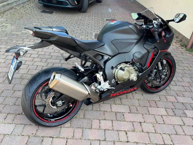 Honda CBR 1000 RR Fireblade (2017 - 19) (3)