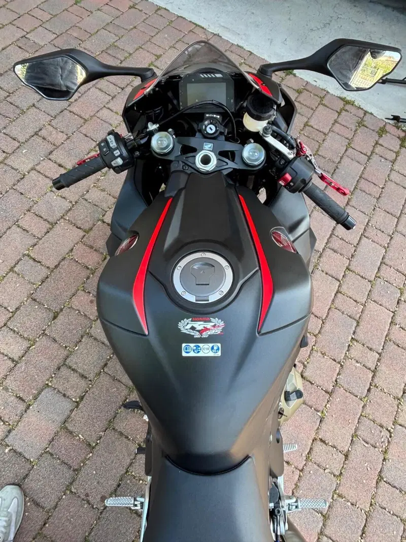 Honda CBR 1000 RR Fireblade (2017 - 19) (4)