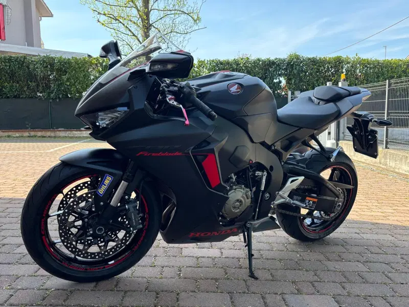 Honda CBR 1000 RR Fireblade (2017 - 19) (5)