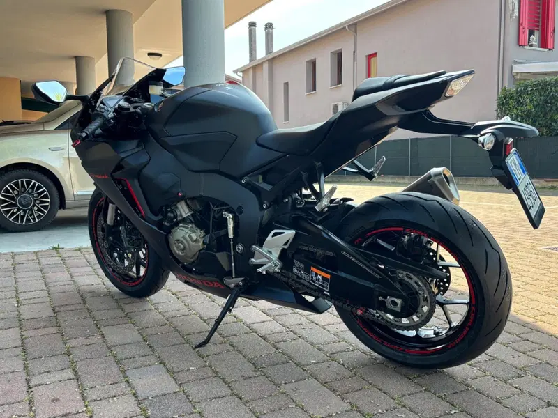 Honda CBR 1000 RR Fireblade (2017 - 19) (6)