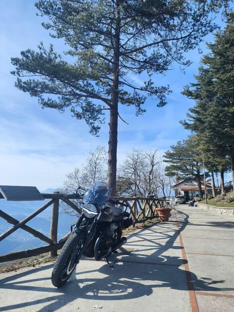 Moto Guzzi V7 Stone (2021 - 24) (13)