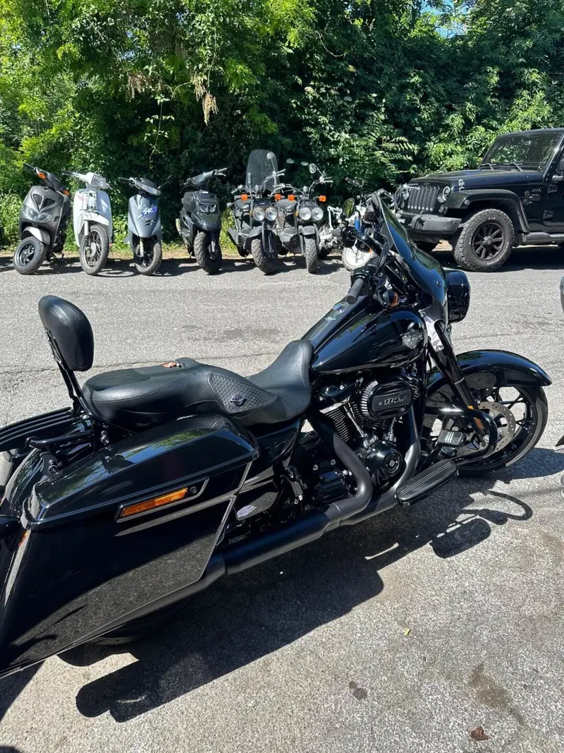 Harley-Davidson Road King Special (2021 - 25) (2)