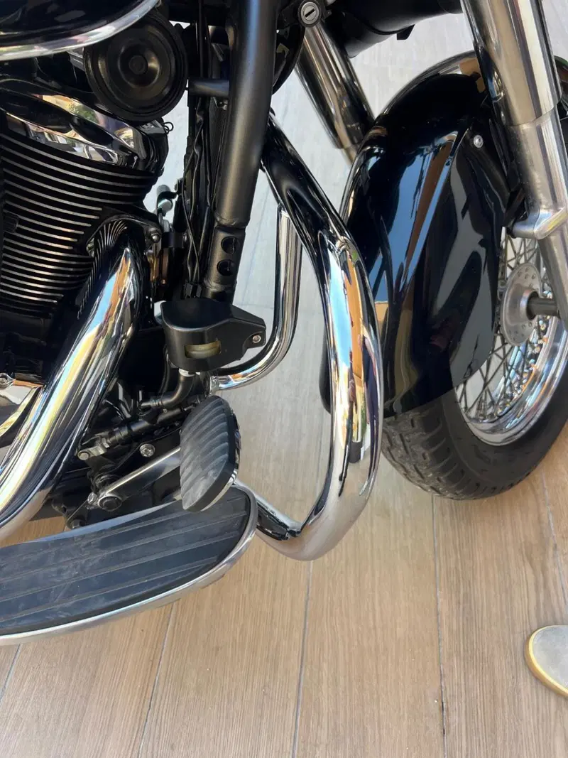 Kawasaki Vulcan VN 900 Custom (2006 - 09) (2)