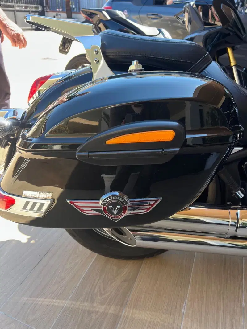 Kawasaki Vulcan VN 900 Custom (2006 - 09) (4)
