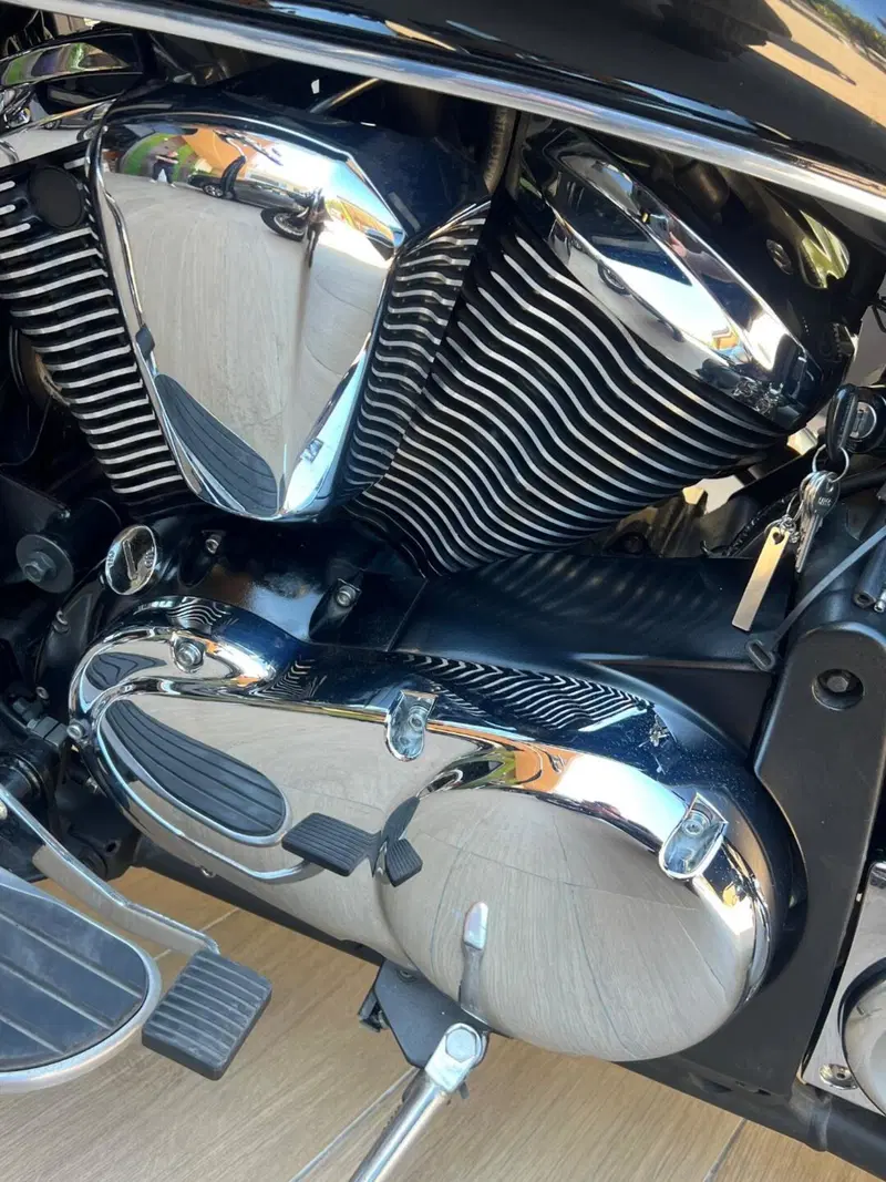 Kawasaki Vulcan VN 900 Custom (2006 - 09) (11)