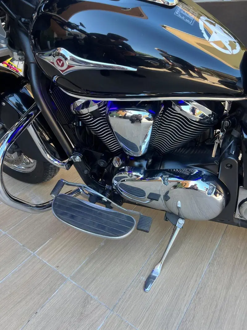 Kawasaki Vulcan VN 900 Custom (2006 - 09) (13)