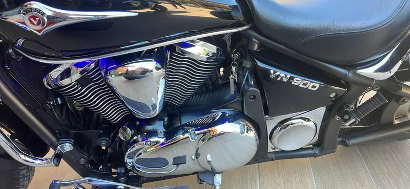 Kawasaki Vulcan VN 900 Custom (2006 - 09) (17)