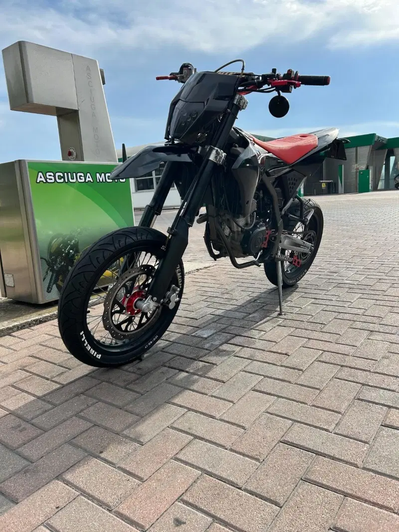 Fantic Motor Motard 125 M Performance 4t (2019) (2)