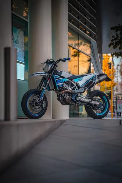 Husqvarna 701 Supermoto (2017 - 19) usata