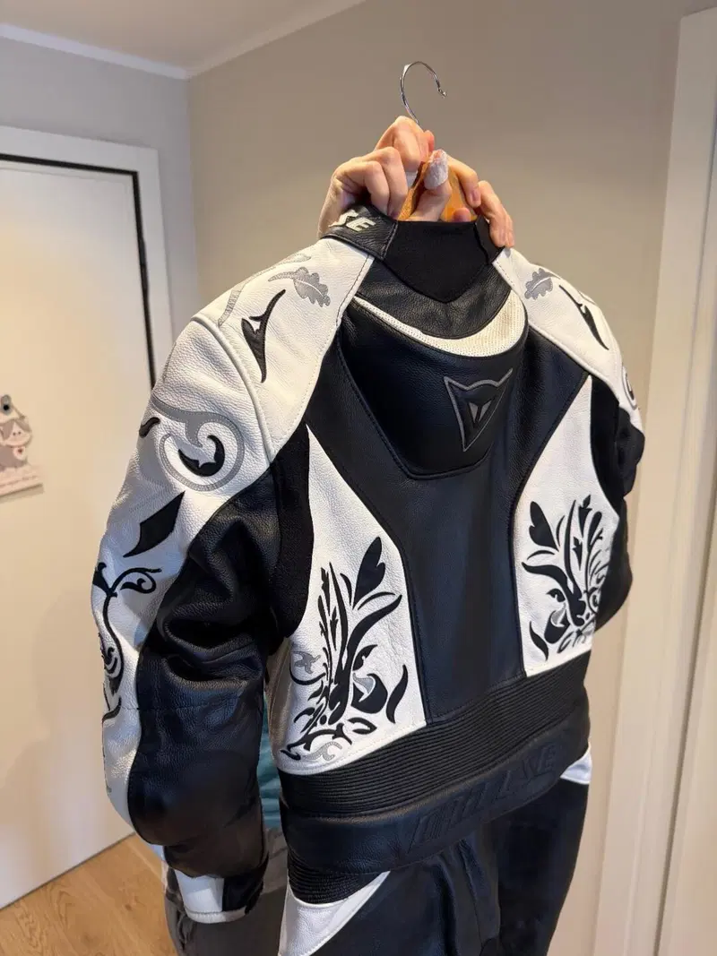 Tuta pelle donna divisibile Dainese Laguna Seca (7)