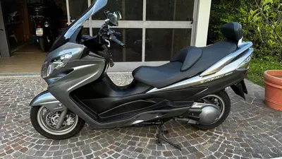 Suzuki Burgman AN 400 (2008 - 13) usata