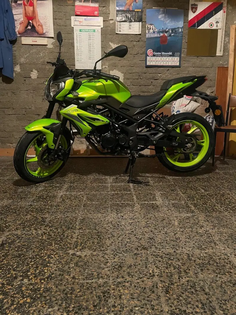 Benelli BN 125 (2021 - 25) (2)