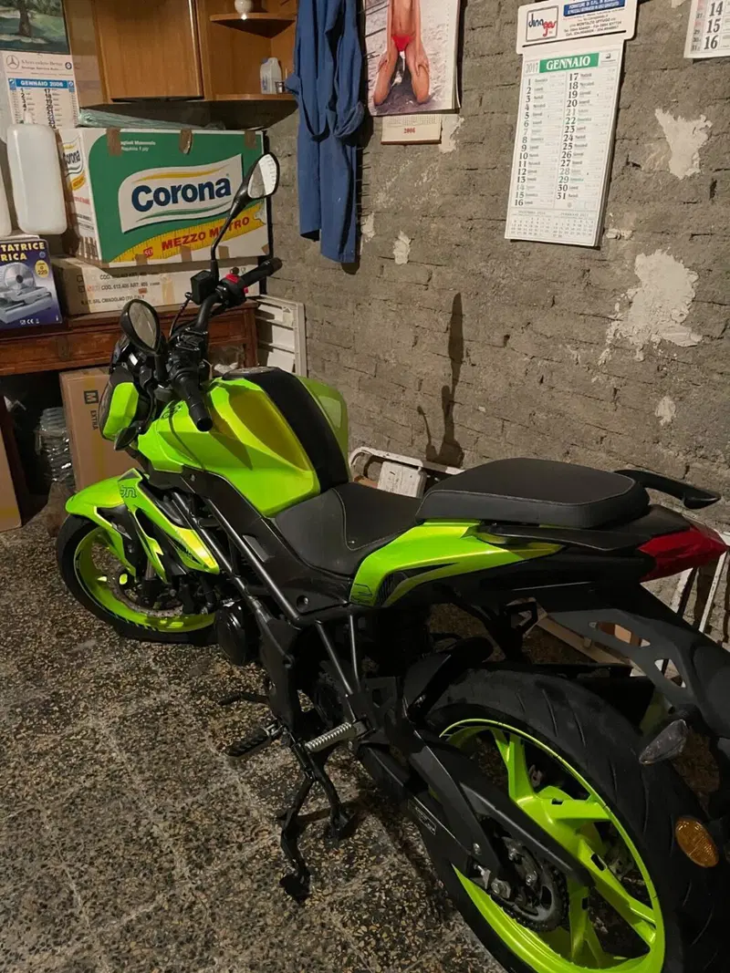 Benelli BN 125 (2021 - 25) (3)