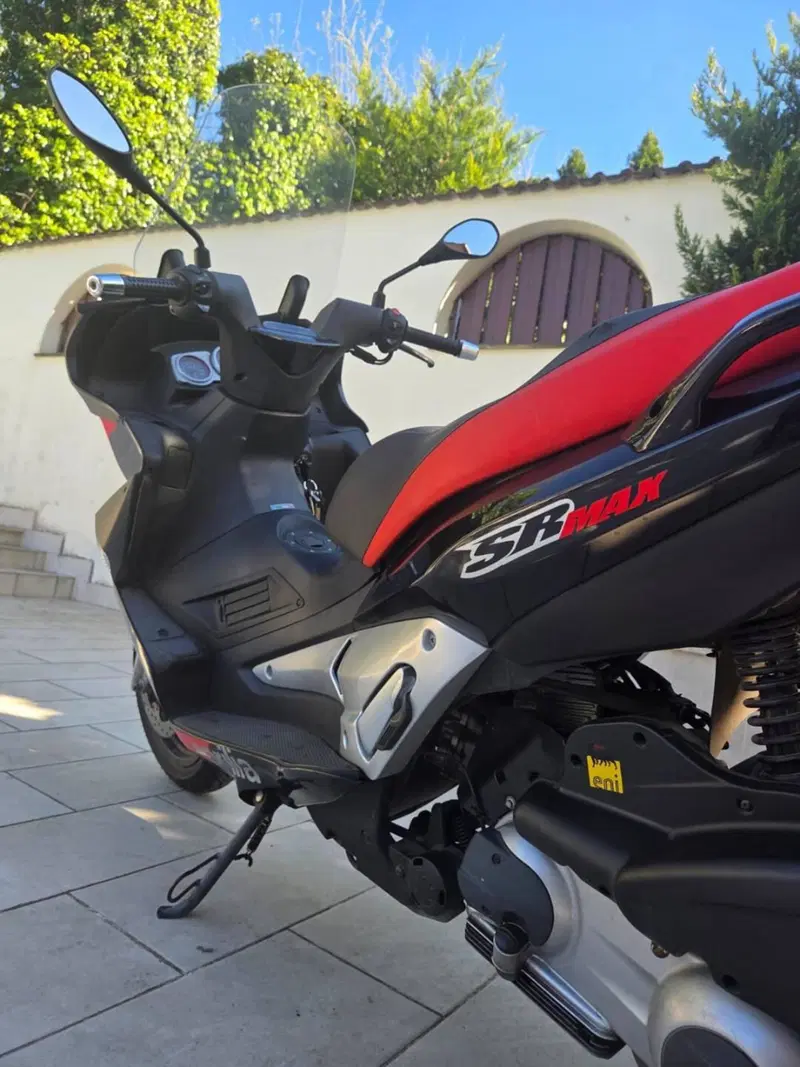 Aprilia SR Max 300 (2011 - 16) (5)