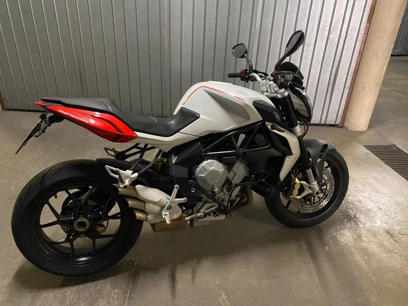 MV Agusta Brutale 800 EAS ABS (2012 - 15) (2)