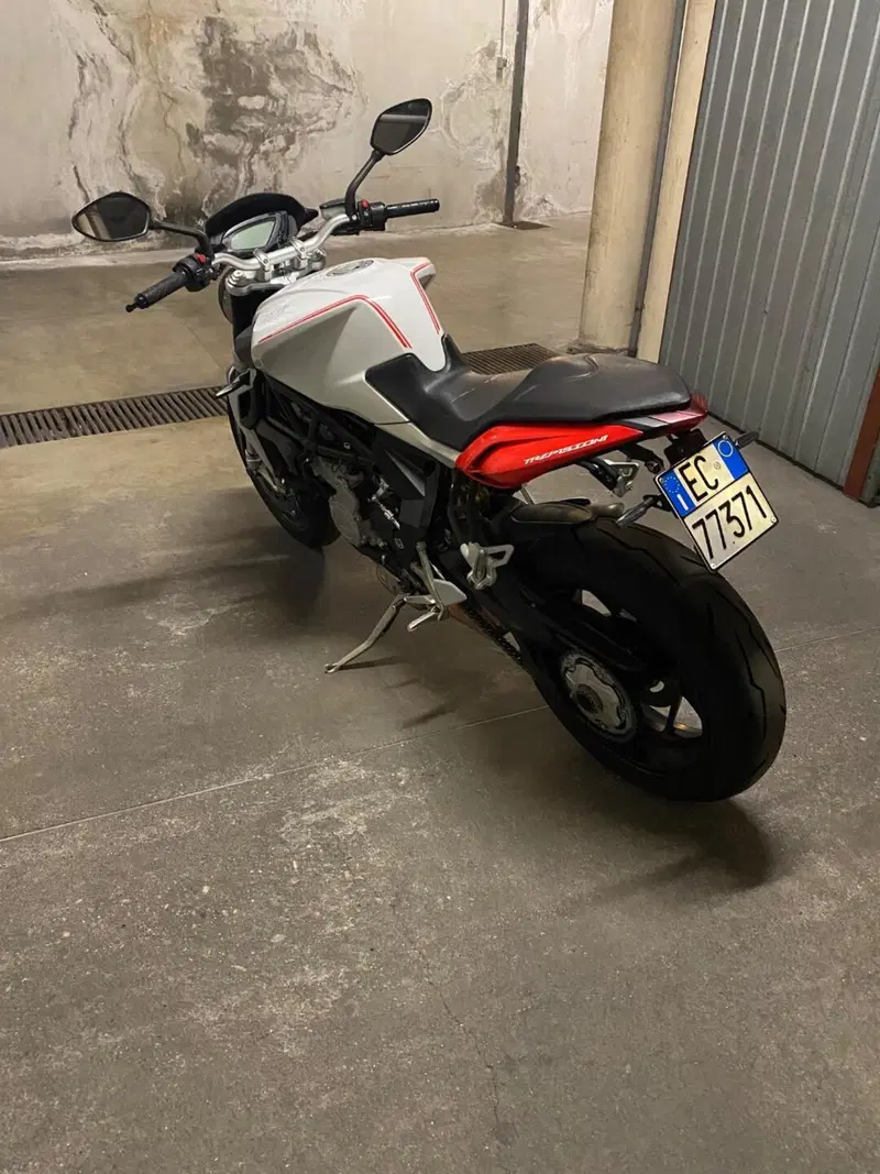 MV Agusta Brutale 800 EAS ABS (2012 - 15) (3)