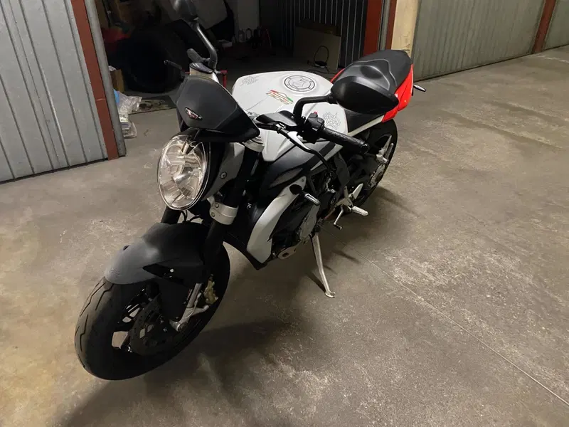 MV Agusta Brutale 800 EAS ABS (2012 - 15) (4)