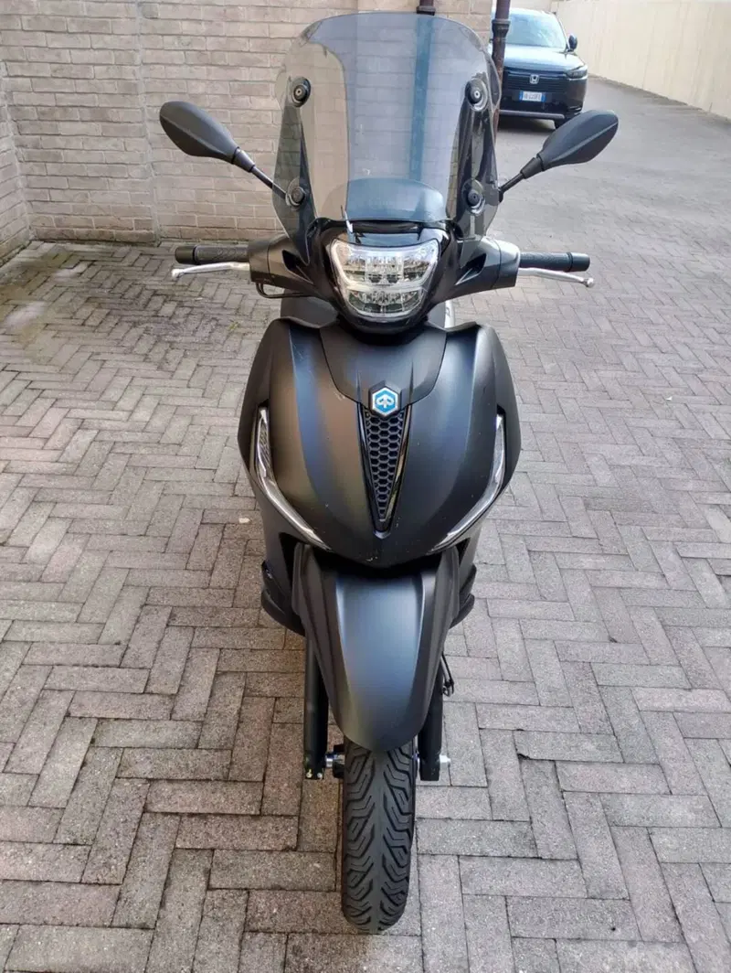 Piaggio Beverly 300 S ABS-ASR (2021 - 25) (6)