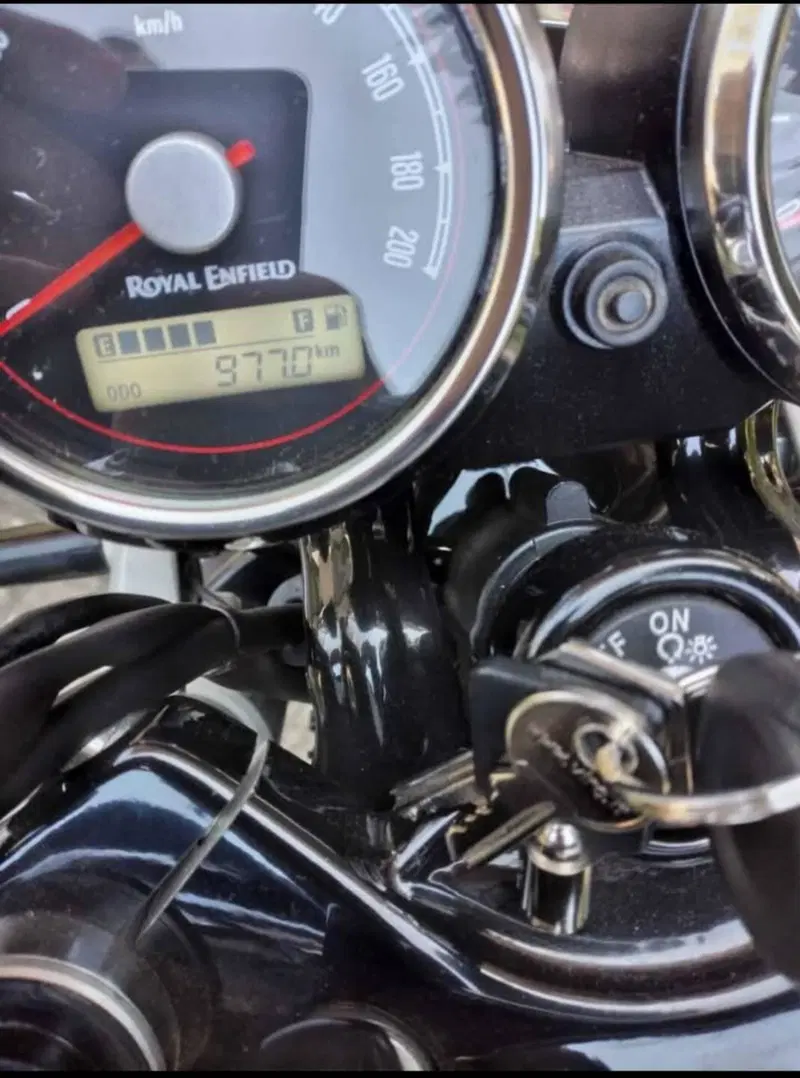 Royal Enfield Interceptor 650 (2021 - 26) (4)