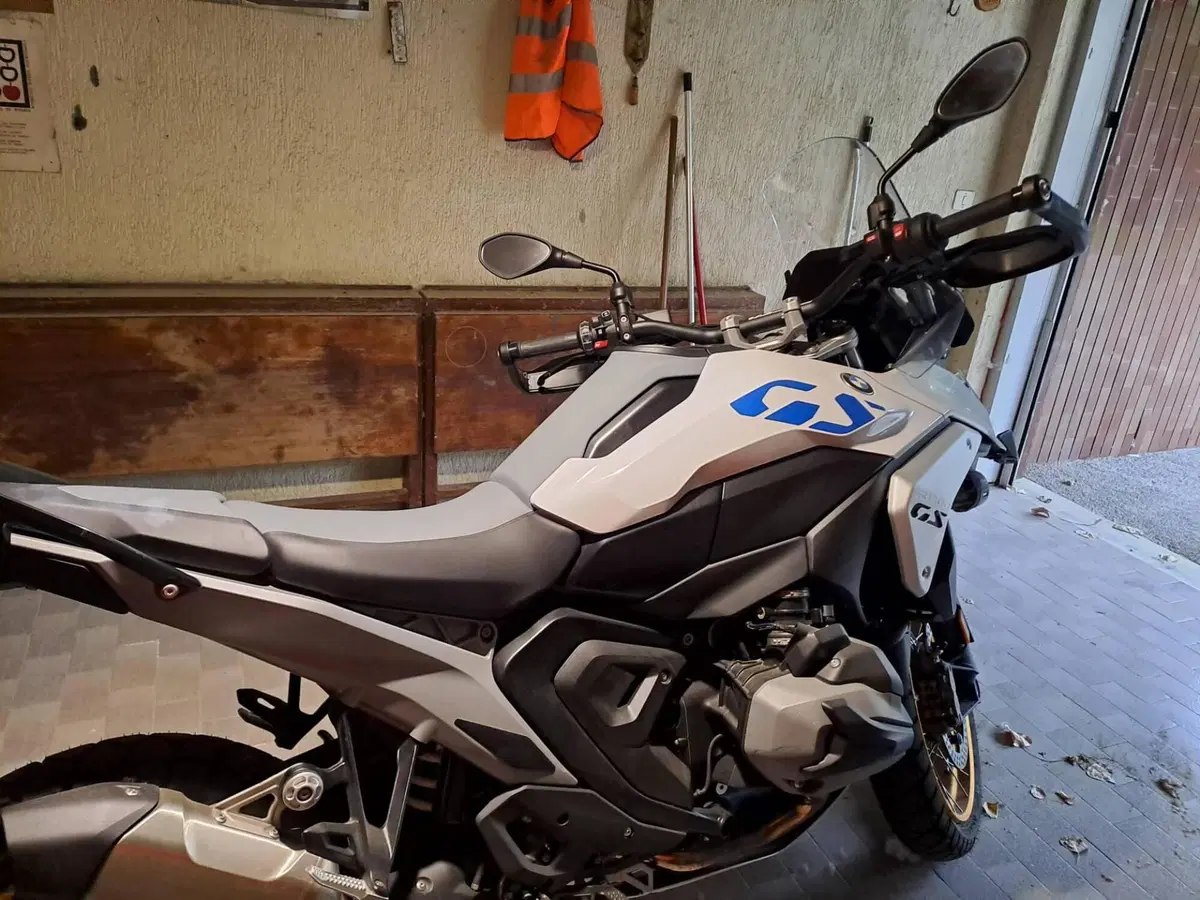 Bmw R 1300 GS (2023 - 26) (2)