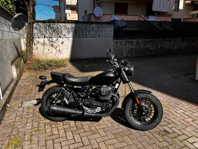 Moto Guzzi V9 Bobber (2018 - 20) usata