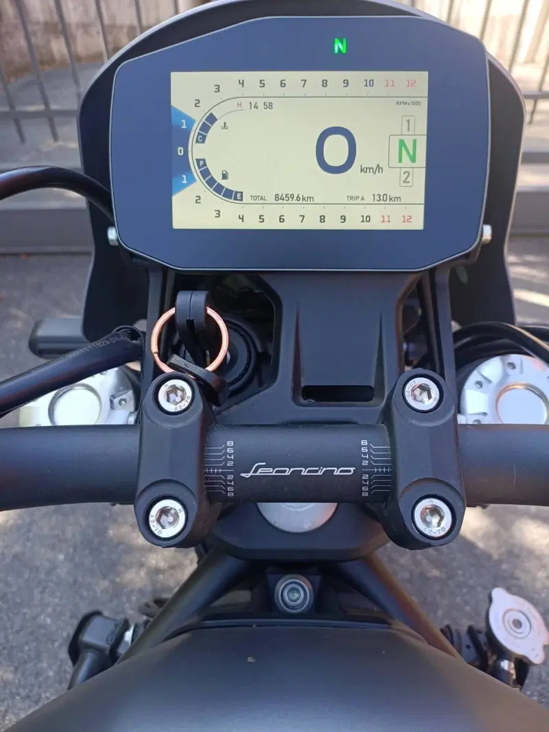 Benelli Leoncino 800 Trail (2022 - 26) (2)