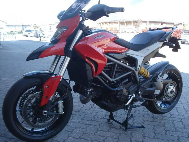 Ducati Hyperstrada 821 (2013 - 15) (3)