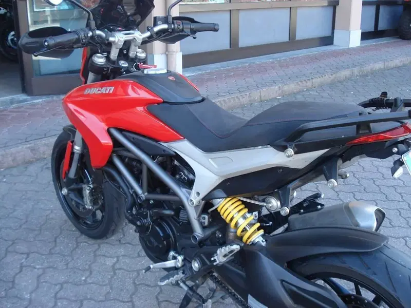 Ducati Hyperstrada 821 (2013 - 15) (4)