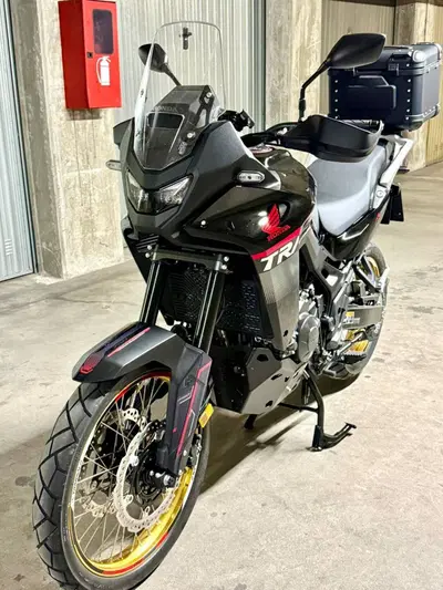 Honda Transalp XL750 (2025) usata
