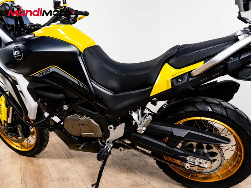 QJ Motor SVT 650 X (2024) (10)
