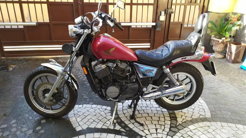 Honda Vt500 (4)