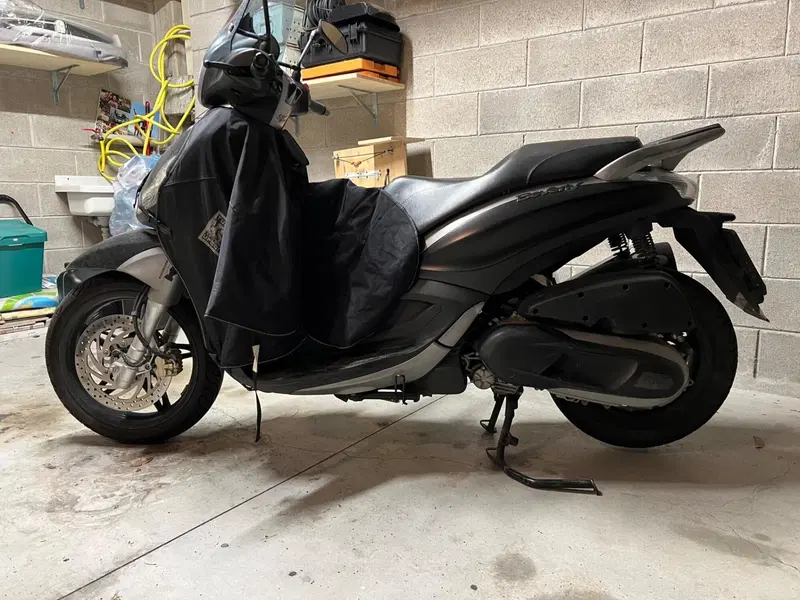 Piaggio Beverly 350 SportTouring ie (2011 - 15) (4)