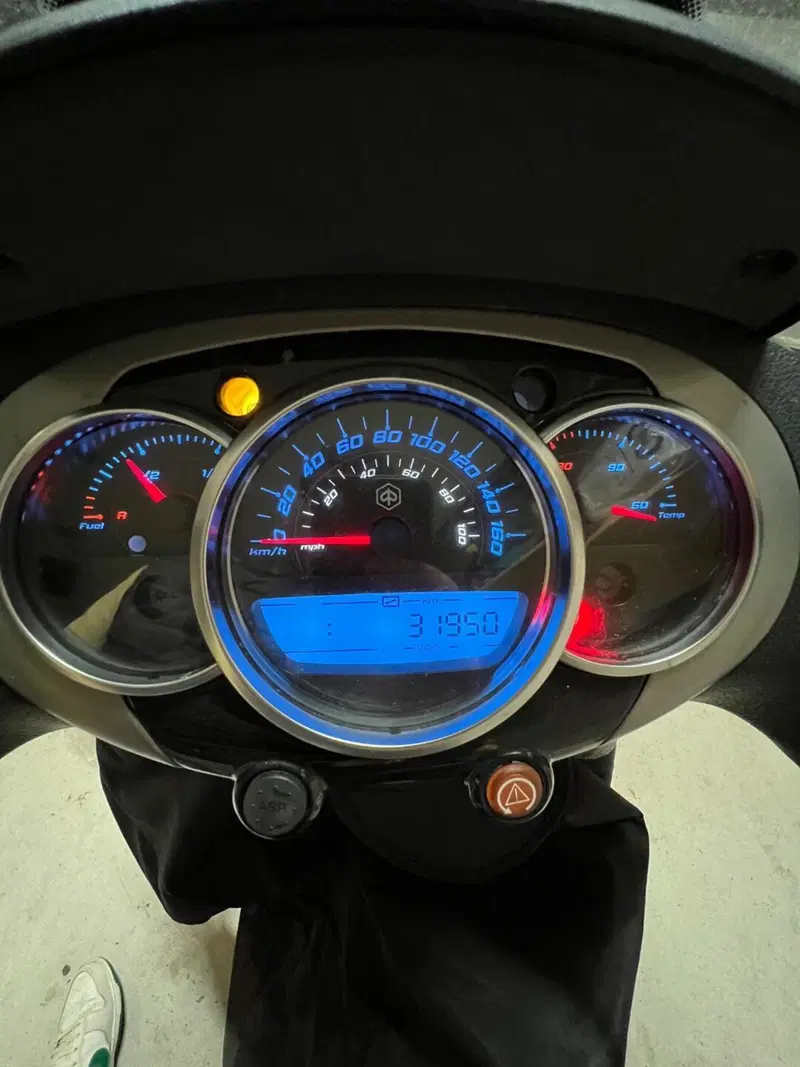 Piaggio Beverly 350 SportTouring ie (2011 - 15) (5)