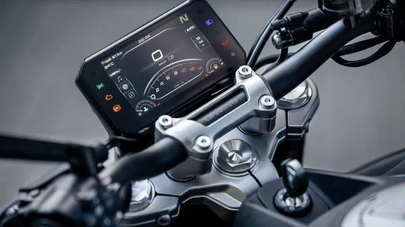 CFMOTO 450NK (2023 - 26) (7)